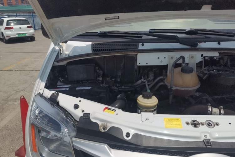 Used SAIC MAXUS Xintu V80 2020 2.0T AMT PLUS City Edition Short Wheelbase Ultra-Low Roof—7/8/9-Seater Engine Bay Right