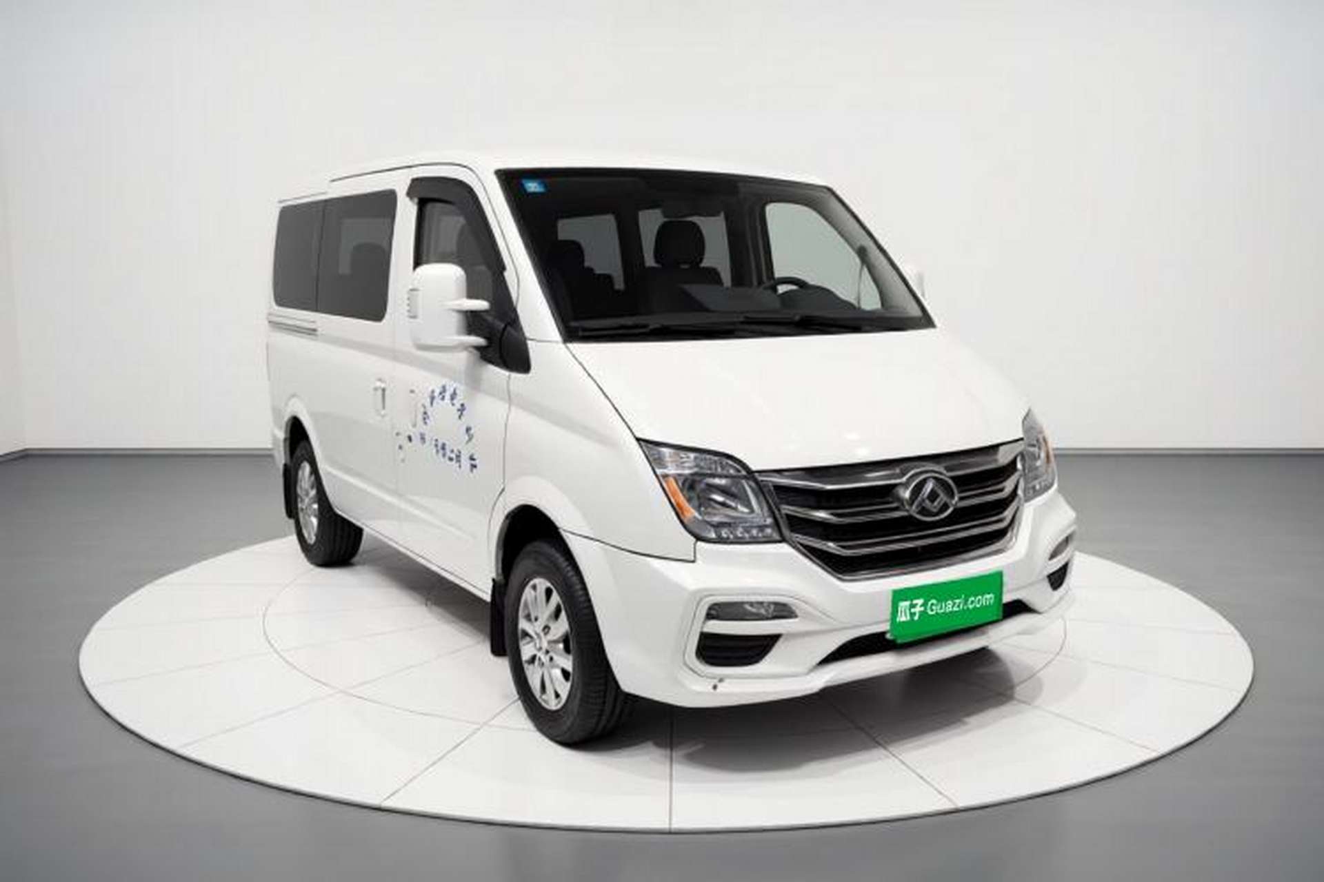 Used SAIC MAXUS Xintu V80 2020 2.0T AMT PLUS City Edition Short Wheelbase Ultra-Low Roof 5/6-Seater Exterior 2
