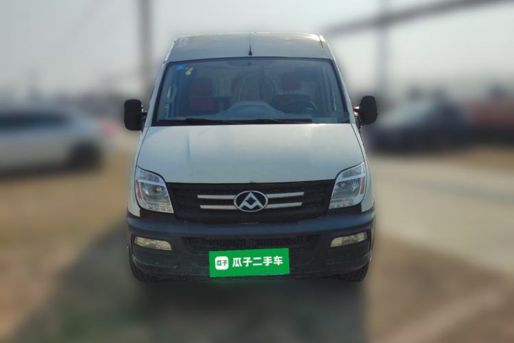 Used SAIC MAXUS Xintu V80 2020 2.5T Manual Classic City Delivery King Long Wheelbase Mid-Height 2/3 Seats Front