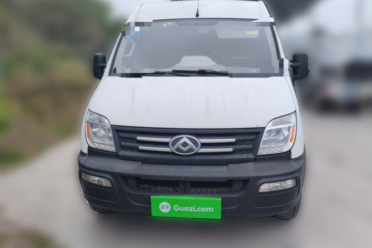 Used SAIC MAXUS Xintu V80 2020 2.5T AMT Classic City Distribution King Long Wheelbase Mid-Roof Design – 2/3 Seats Front