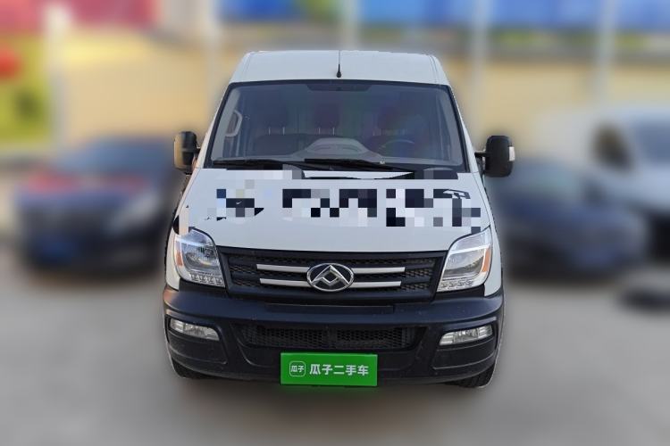 Used SAIC MAXUS Xintu V80 2020 2.5T Manual Classic City Delivery King Short Wheelbase Mid-Roof Design 2/3 Seats Front