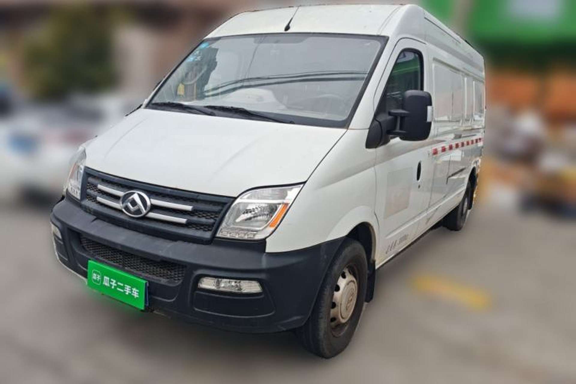 Used SAIC MAXUS Xintu V80 2020 2.5T Manual Classic City Delivery King Long Wheelbase Mid-Height 2/3 Seats Front Left 45 Deg