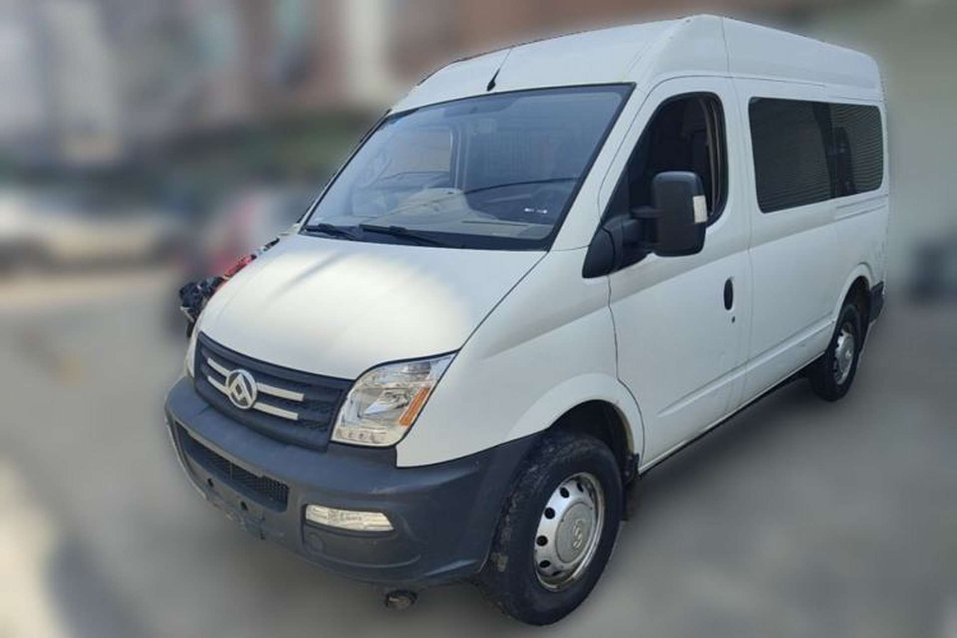 Used SAIC MAXUS Xintu V80  Front Left 45 Deg