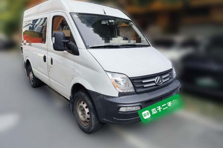 Used SAIC MAXUS Xintu V80 2020 2.5T Manual Classic City Delivery King Short Wheelbase Mid-Roof Design 2/3 Seats Front Right 45 Deg