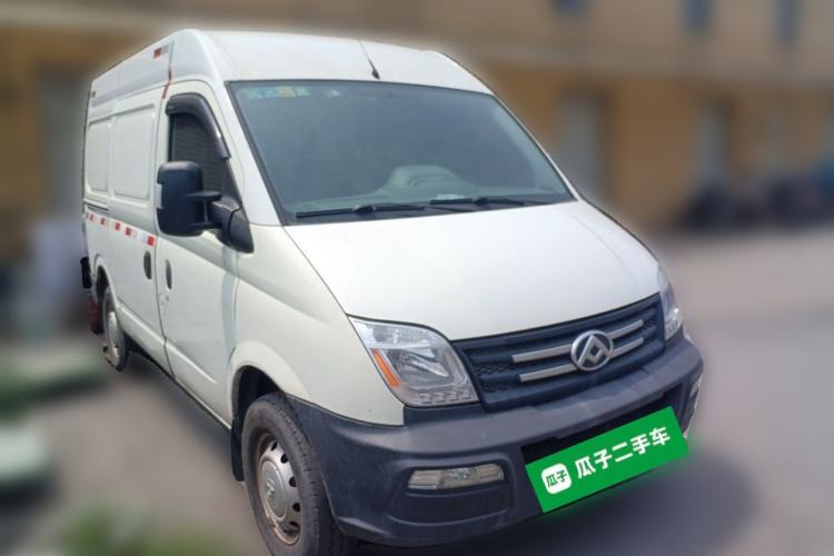 Used SAIC MAXUS Xintu V80 2020 2.5T AMT Classic City Distribution King Short Wheelbase Mid-Roof Design – 2/3 Seats Front Right 45 Deg