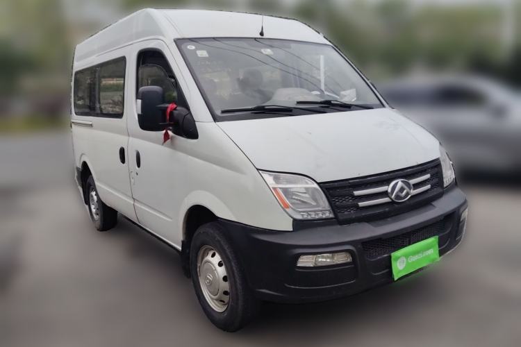 Used SAIC MAXUS Xintu V80 2020 2.5T Manual Classic City Delivery King Short Wheelbase Ultra-Low Roof 2/3 Seats Front Right 45 Deg
