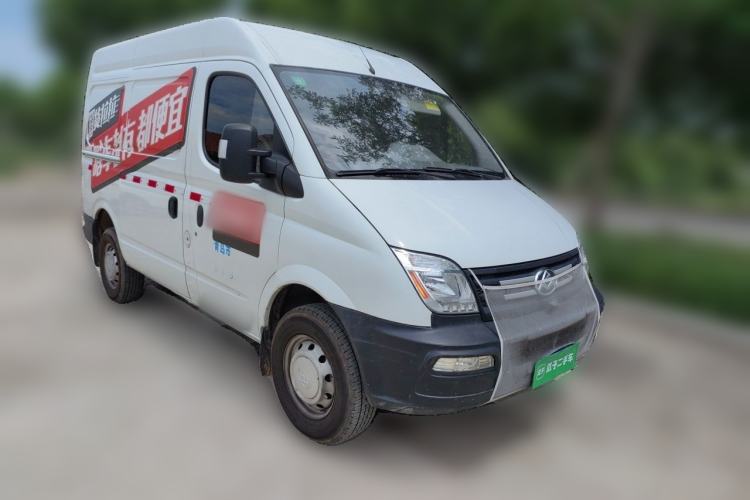 Used SAIC MAXUS Xintu V80 2020 2.5T Manual Classic City Delivery King Short Wheelbase Mid-Roof Design 2/3 Seats Front Right 45 Deg