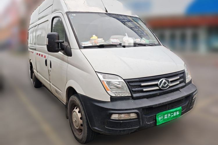 Used SAIC MAXUS Xintu V80 2020 2.5T Manual Classic City Delivery King Long Wheelbase High Roof – 2/3 Seats Front Right 45 Deg