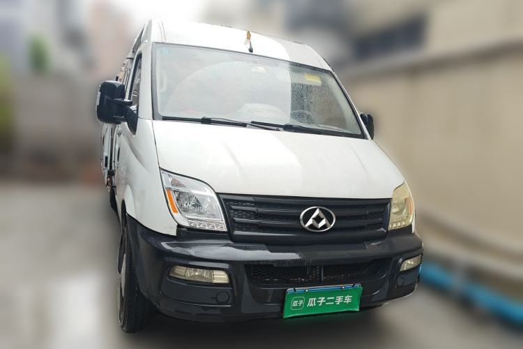 Used SAIC MAXUS Xintu V80  Front Right 45 Deg