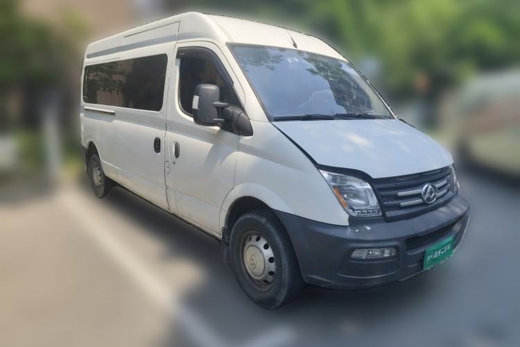 Used SAIC MAXUS Xintu V80 2020 2.5T Manual Classic City Delivery King Short Wheelbase Mid-Roof Design 2/3 Seats Front Right 45 Deg