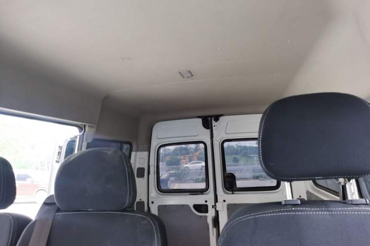 Used SAIC MAXUS Xintu V80  Headliner
