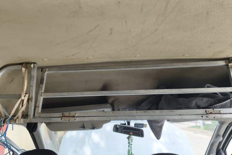 Used SAIC MAXUS Xintu V80  Headliner