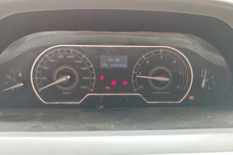 Used SAIC MAXUS Xintu V80  Instrument Cluster