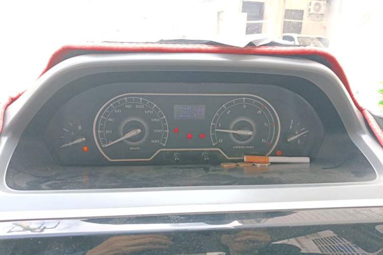 Used SAIC MAXUS Xintu V80  Instrument Cluster