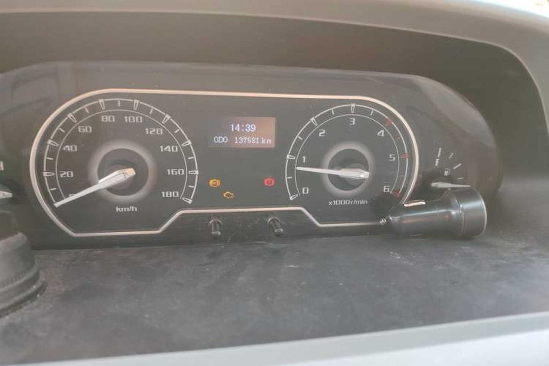 Used SAIC MAXUS Xintu V80 2020 2.5T Manual Classic City Delivery King Long Wheelbase Mid-Height 2/3 Seats Instrument Cluster