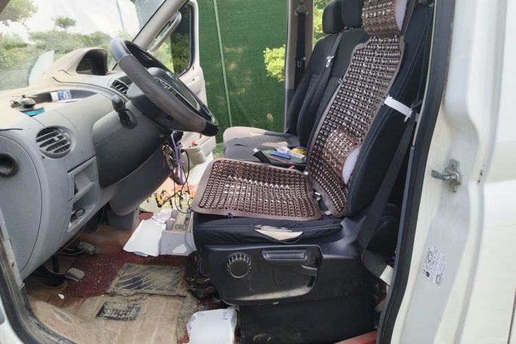 Used SAIC MAXUS Xintu V80  Left Front Seat