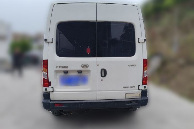 Used SAIC MAXUS Xintu V80 2020 2.5T AMT Classic City Distribution King Long Wheelbase Mid-Roof Design – 2/3 Seats Rear