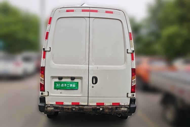 Used SAIC MAXUS Xintu V80 2020 2.5T Manual Classic City Delivery King Long Wheelbase High Roof – 2/3 Seats Rear