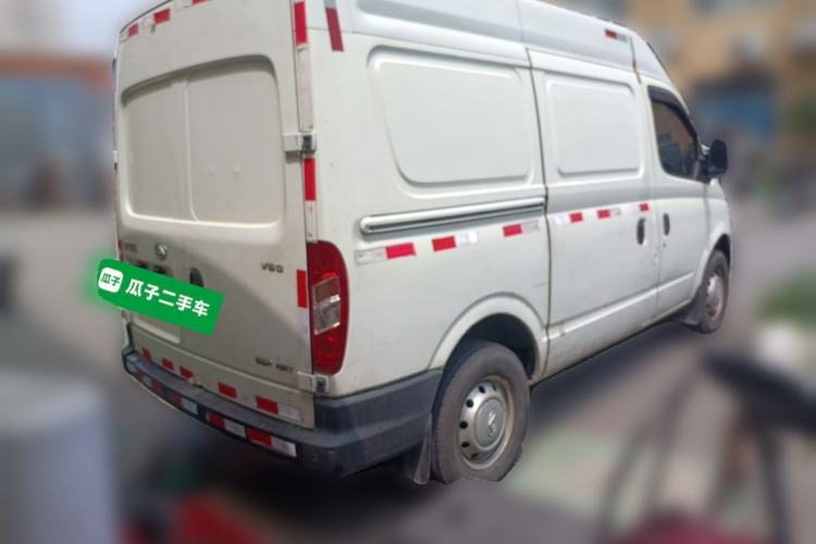 Used SAIC MAXUS Xintu V80 2020 2.5T AMT Classic City Distribution King Short Wheelbase Mid-Roof Design – 2/3 Seats Rear Right 45 Deg