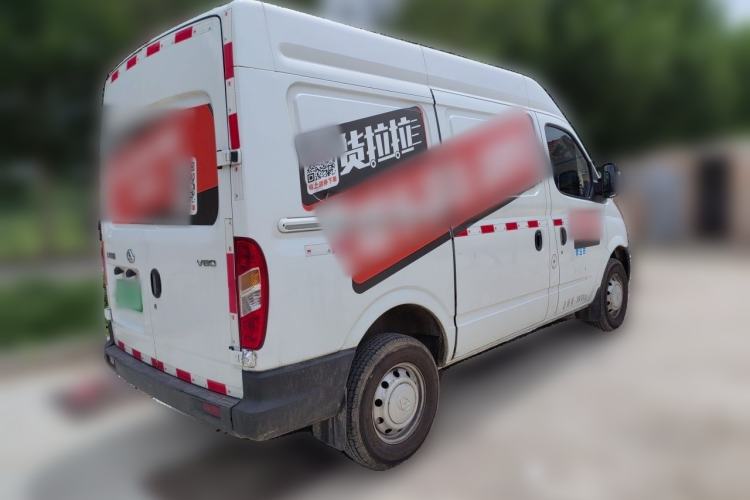 Used SAIC MAXUS Xintu V80 2020 2.5T Manual Classic City Delivery King Short Wheelbase Mid-Roof Design 2/3 Seats Rear Right 45 Deg