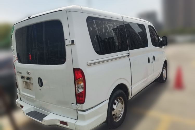 Used SAIC MAXUS Xintu V80 2020 2.0T AMT PLUS City Edition Short Wheelbase Ultra-Low Roof—7/8/9-Seater Rear Right 45 Deg
