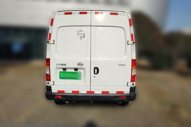 Used SAIC MAXUS Xintu V80 2020 2.5T Manual Classic City Delivery King Long Wheelbase Mid-Height 2/3 Seats Rear