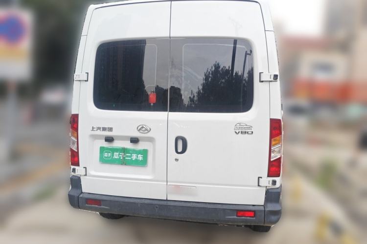 Used SAIC MAXUS Xintu V80 2020 2.5T Manual Classic City Delivery King Short Wheelbase Mid-Roof Design 2/3 Seats Rear