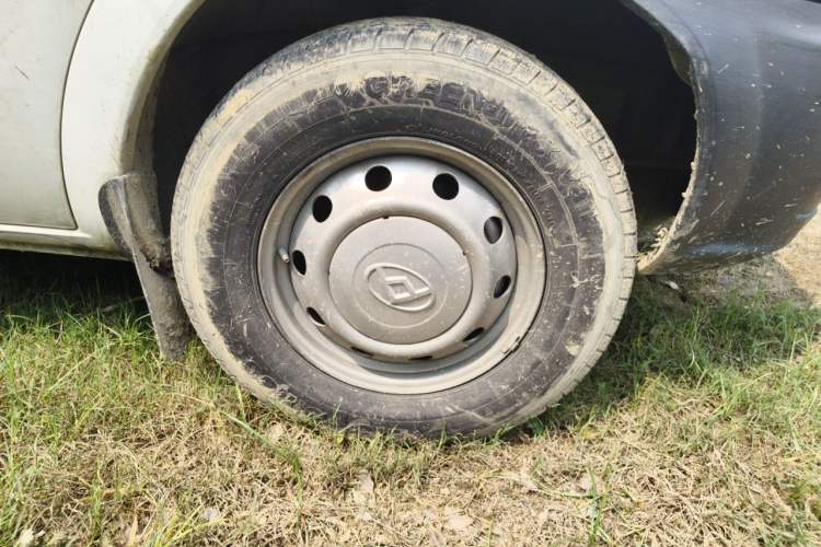 Used SAIC MAXUS Xintu V80  Right Front Wheel Hub