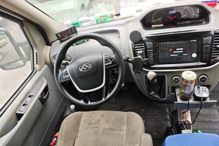 Used SAIC MAXUS Xintu V80 2020 2.5T Manual Classic City Delivery King Long Wheelbase High Roof – 2/3 Seats Steering Wheel
