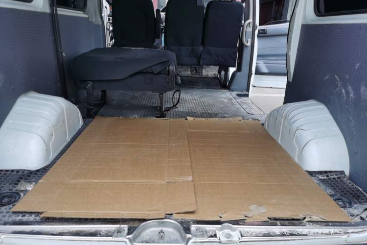 Used SAIC MAXUS Xintu V80  Trunk