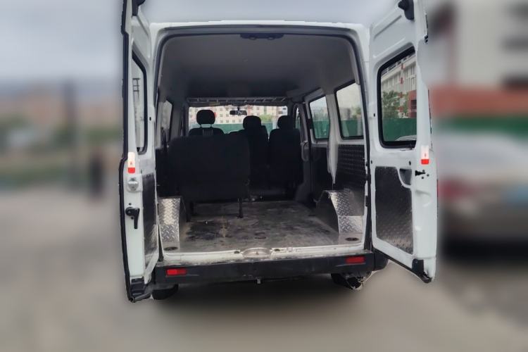 Used SAIC MAXUS Xintu V80 2020 2.5T Manual Classic City Delivery King Short Wheelbase Ultra-Low Roof 2/3 Seats Trunk