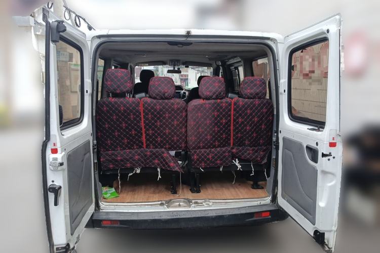 Used SAIC MAXUS Xintu V80  Trunk