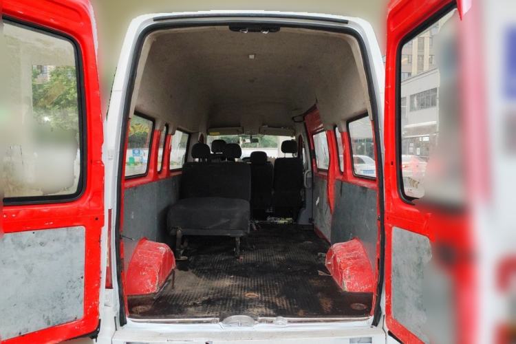 Used SAIC MAXUS Xintu V80  Trunk