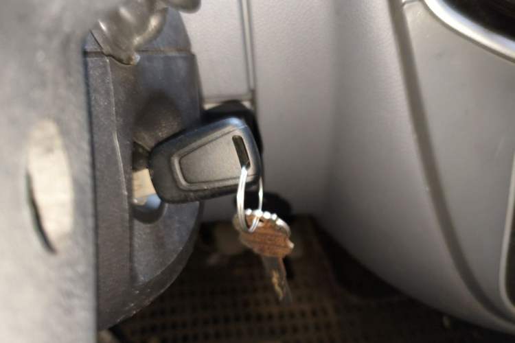 Used SAIC MAXUS Xintu V80  Vehicle Key