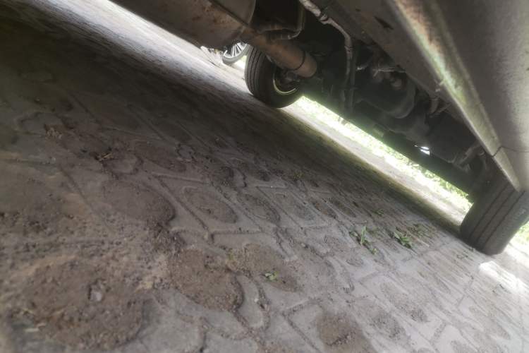 Used SAIC MAXUS Xintu V80  Chassis Front Left