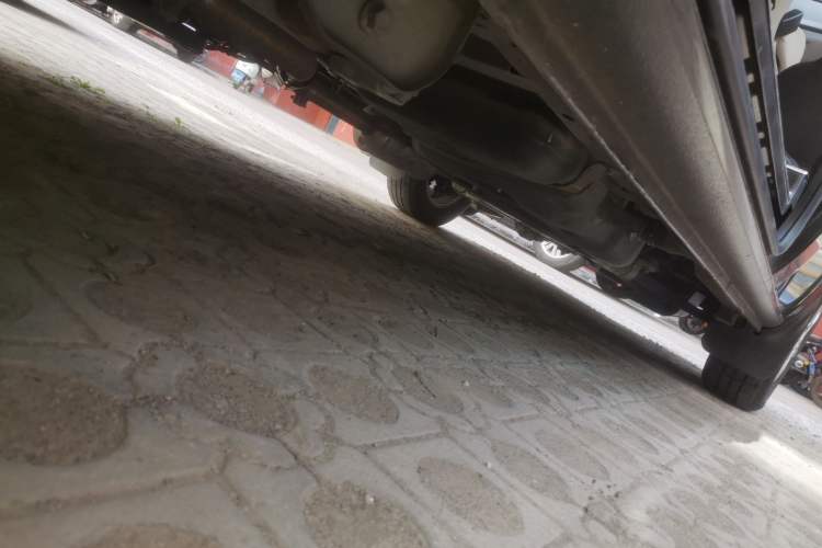 Used SAIC MAXUS Xintu V80  Chassis Rear Right