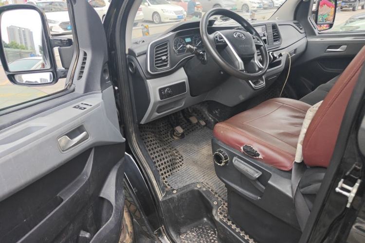 Used SAIC MAXUS Xintu V80 2021 2.0T PLUS Manual City Edition Short Wheelbase Ultra-Low Roof 5/6 Seats Driver Seat