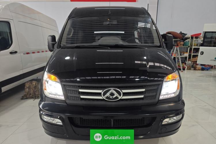 Used SAIC MAXUS Xintu V80 2021 2.0T AMT Classic Aoyuntong Long Wheelbase Mid-Roof 6/7/8/9-Seater Front