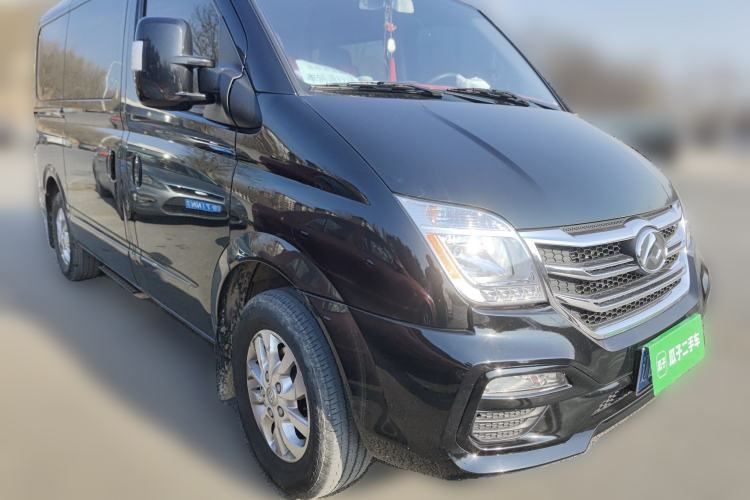 Used SAIC MAXUS Xintu V80 2021 2.0T PLUS AMT City Edition Short Wheelbase Ultra-Low Roof 5/6-Seater Front Right 45 Deg