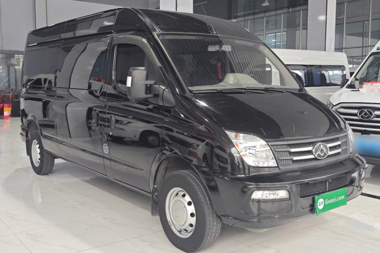 Used SAIC MAXUS Xintu V80 2021 2.0T AMT Classic Aoyuntong Long Wheelbase Mid-Roof 6/7/8/9-Seater Front Right 45 Deg