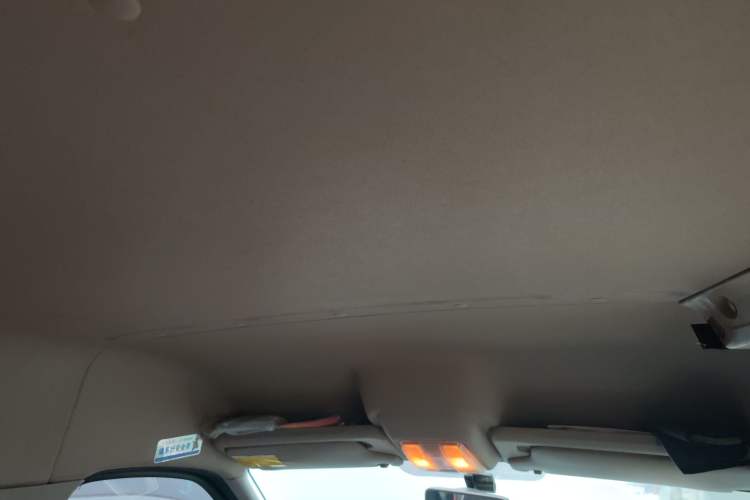Used SAIC MAXUS Xintu V80 2021 2.0T Manual Classic Aoyuntong Long Wheelbase Mid-Roof 6/7/8/9-Seater Headliner