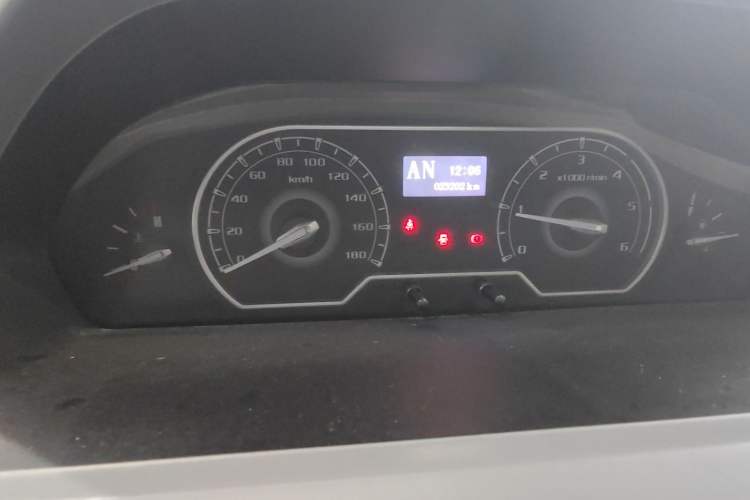 Used SAIC MAXUS Xintu V80 2021 2.0T AMT Classic Aoyuntong Long Wheelbase Mid-Roof 6/7/8/9-Seater Instrument Cluster