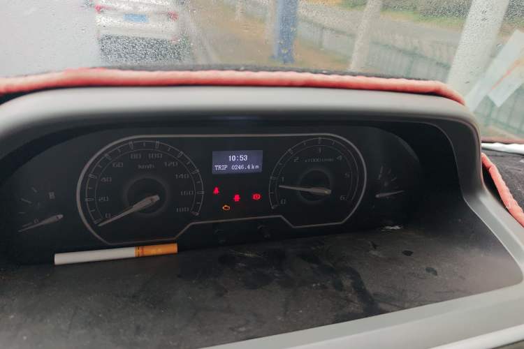 Used SAIC MAXUS Xintu V80 2021 2.0T Manual Classic Aoyuntong Long Wheelbase Mid-Roof 6/7/8/9-Seater Instrument Cluster