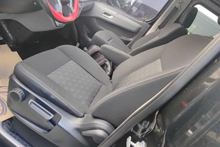 Used SAIC MAXUS Xintu V80 2021 2.0T PLUS AMT City Edition Short Wheelbase Ultra-Low Roof 5/6-Seater Left Front Seat