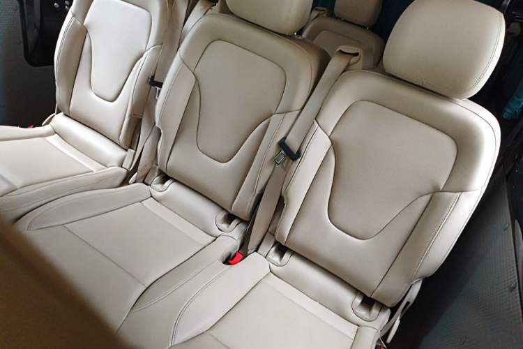 Used SAIC MAXUS Xintu V80 2021 2.0T PLUS Manual Commercial Version Short Wheelbase Mid-Roof 9-Seater Left Rear Seat