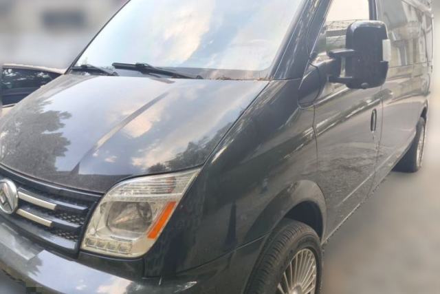 SAIC MAXUS Xintu V80 Datong V80 2021, 2.0T automatic, 7-seater, diesel version usado