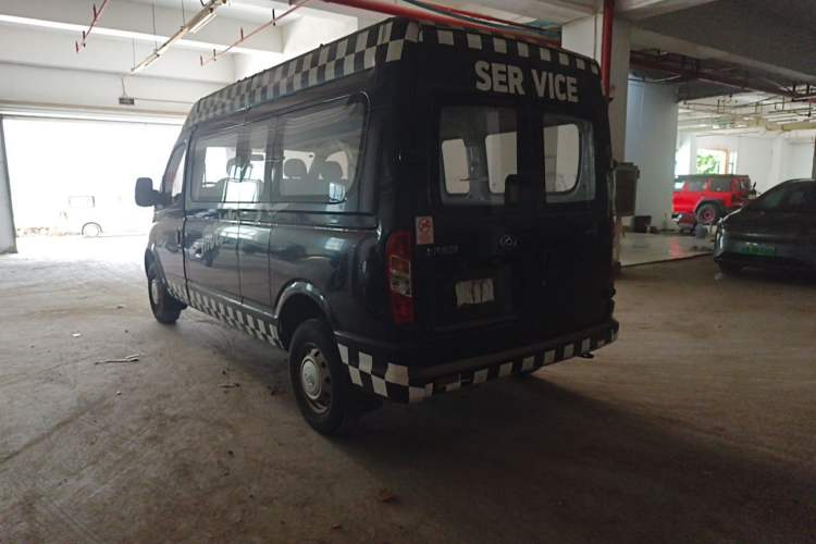 Used SAIC MAXUS Xintu V80 2021 2.0T Manual Classic Aoyuntong Short Wheelbase Ultra-Low Roof 7/8/9-Seater Rear Left 45 Deg