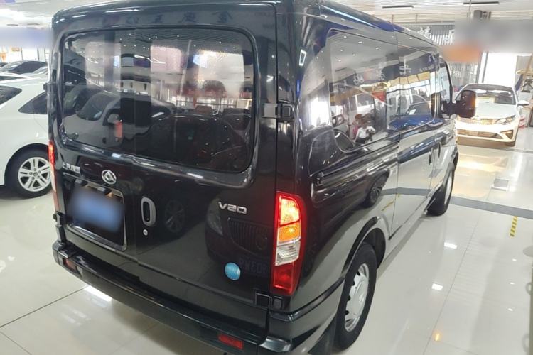 Used SAIC MAXUS Xintu V80 2021 2.0T Manual Classic Aoyuntong Short Wheelbase Ultra-Low Roof 5/6-Seater Rear Right 45 Deg