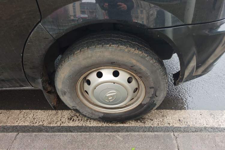 Used SAIC MAXUS Xintu V80 2021 2.0T Manual Classic Aoyuntong Long Wheelbase Mid-Roof 6/7/8/9-Seater Right Front Wheel Hub