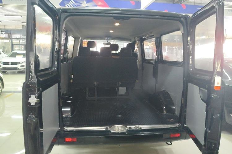 Used SAIC MAXUS Xintu V80 2021 2.0T Manual Classic Aoyuntong Short Wheelbase Ultra-Low Roof 5/6-Seater Trunk